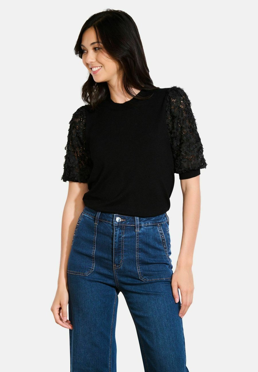 

Футболка LolaLiza DETAIL SLEEVE, Black, Черный, Футболка LolaLiza DETAIL SLEEVE, Black