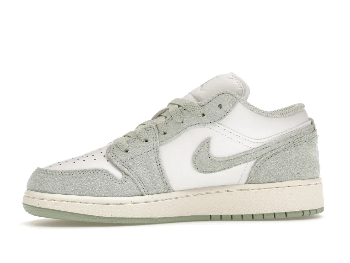 Детские кроссовки Lifestyle Jordan 1 Low SE Jordan, White/Seafoam/Sail — фото 3