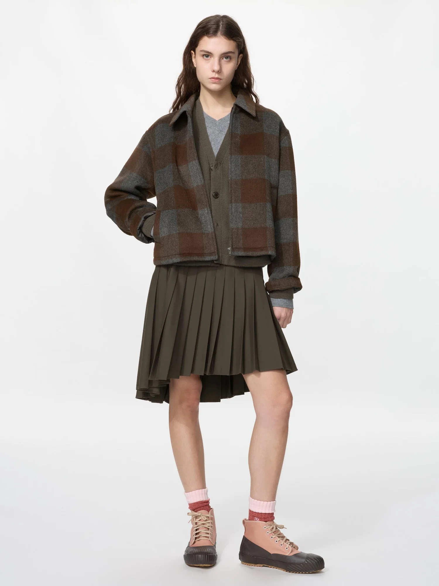 Куртка Uniqlo and JW Anderson из рубашечной ткани с коротким ворсом, 37 коричневый — фото 2
