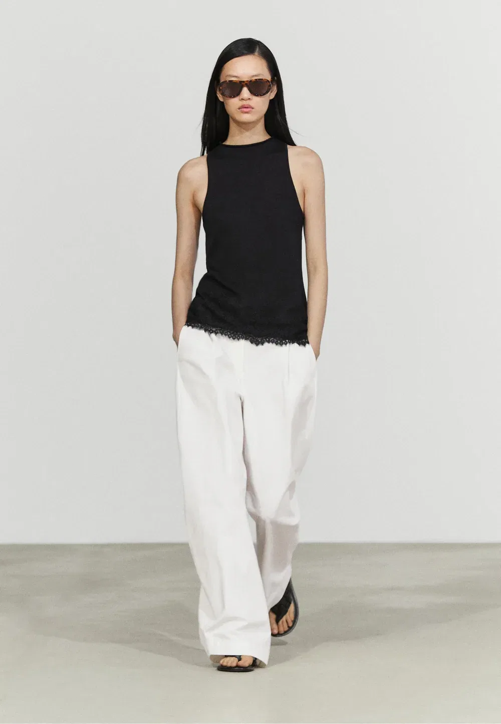 Топ с кружевной отделкой и завязками на шее Massimo Dutti, Black — фото 2