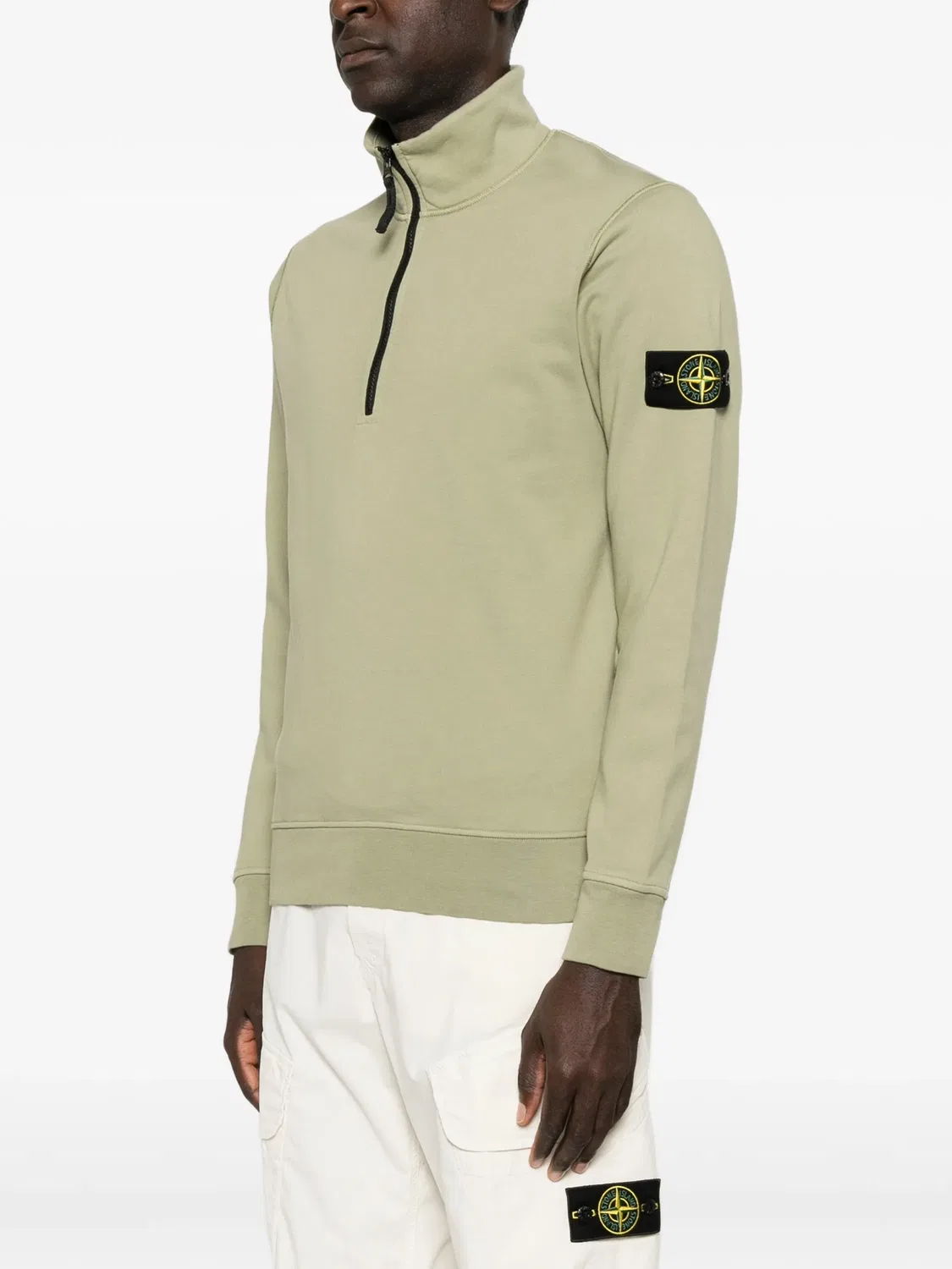 Свитер с воротником на молнии и нашивкой-логотипом Stone Island, зеленый — фото 3