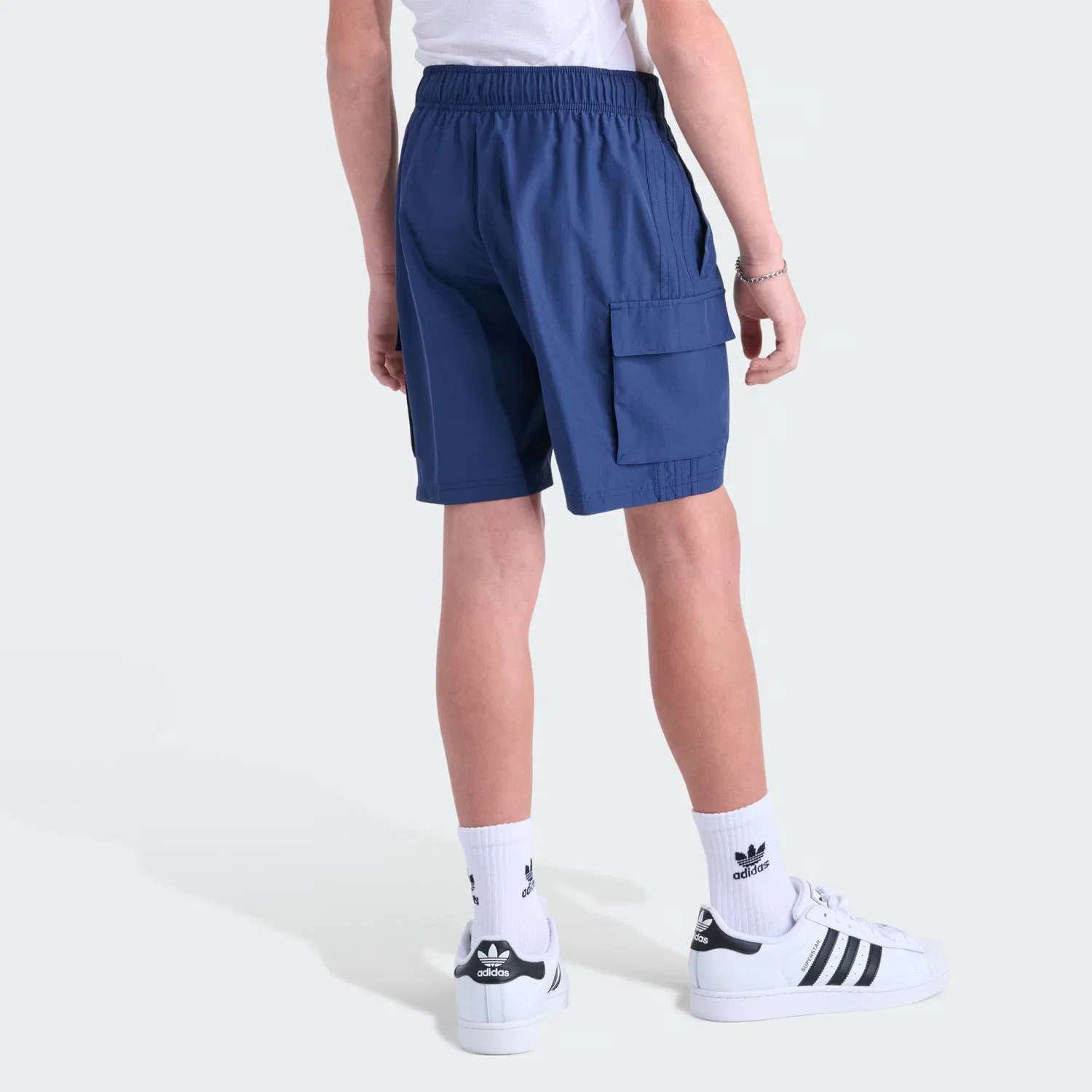 Детские шорты-карго свободного кроя Woven OG Cargo Adidas Originals, темно-синий — фото 2