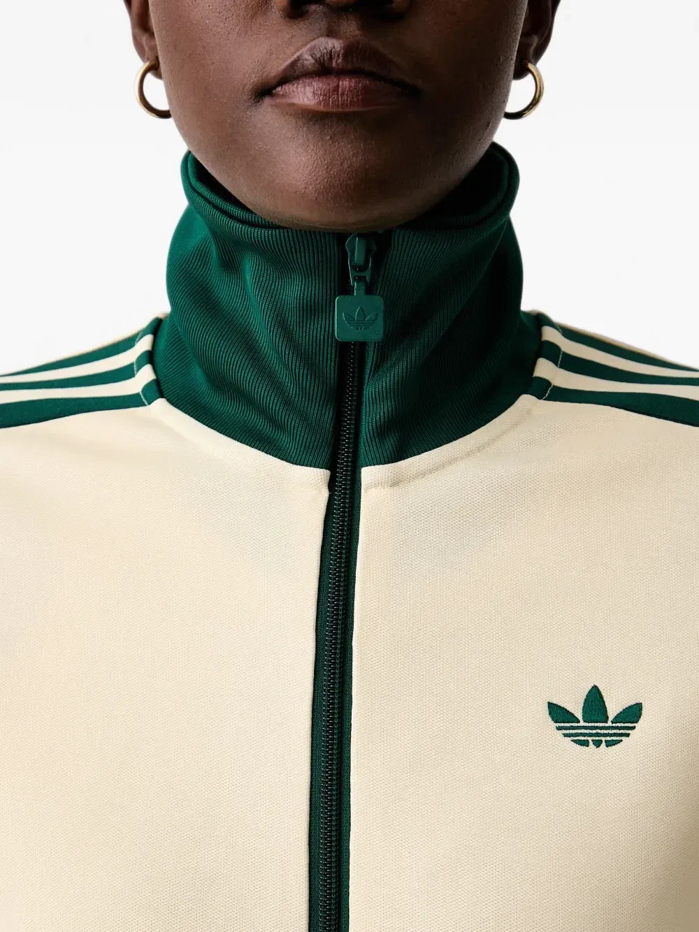 Спортивная куртка в полоску с вышитым логотипом adidas, бежевый — фото 4
