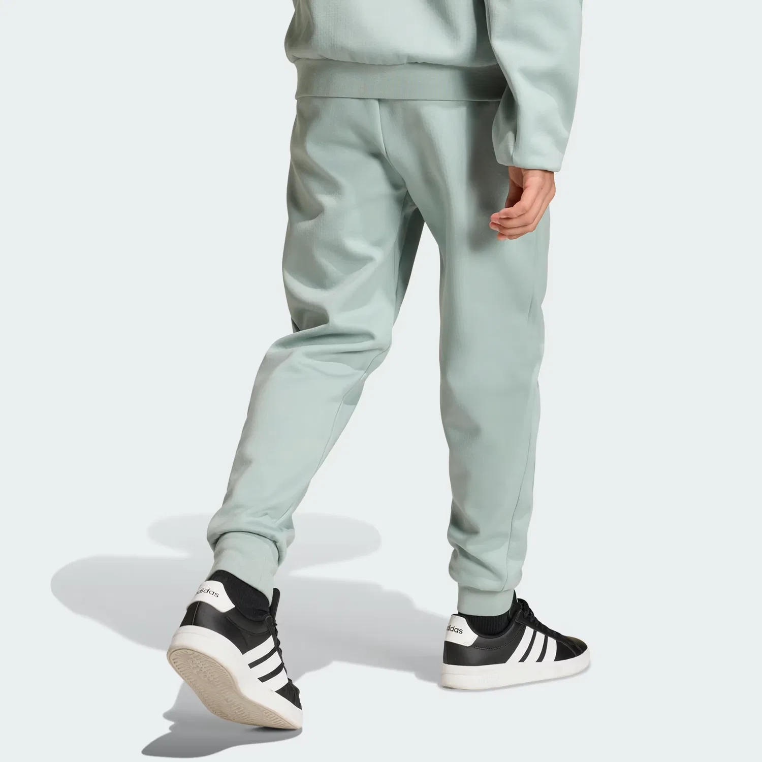 Детские зауженные штаны Z.N.E. Tapered-Leg Pants Adidas Sportswear, шалфейный/зеленый — фото 4