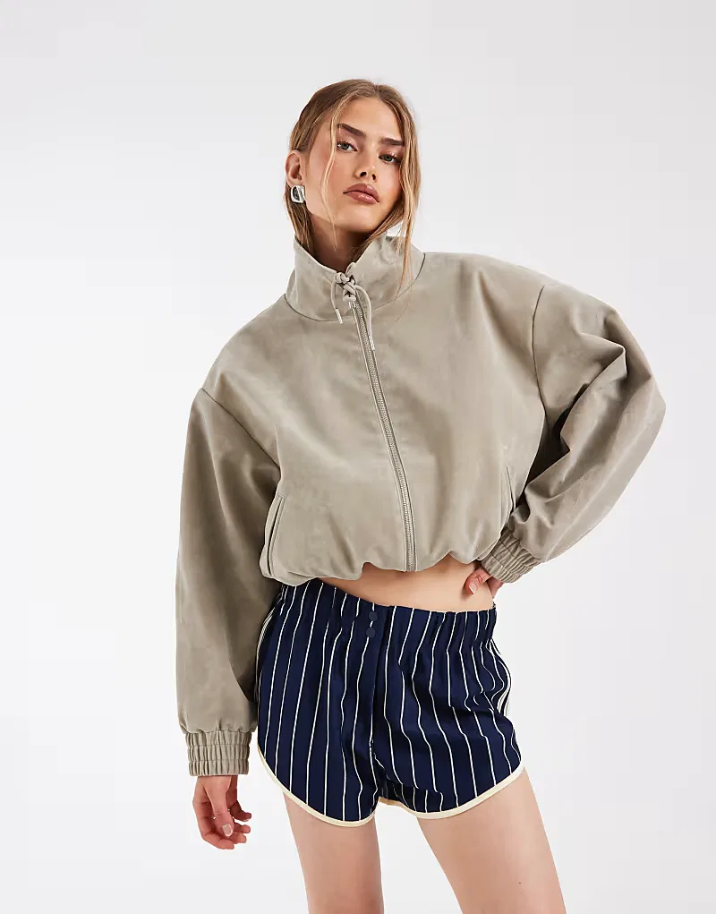 Шорты Adidas Originals Pinstripe Firebird в расцветке ночной индиго/теплый ванильный — фото 2