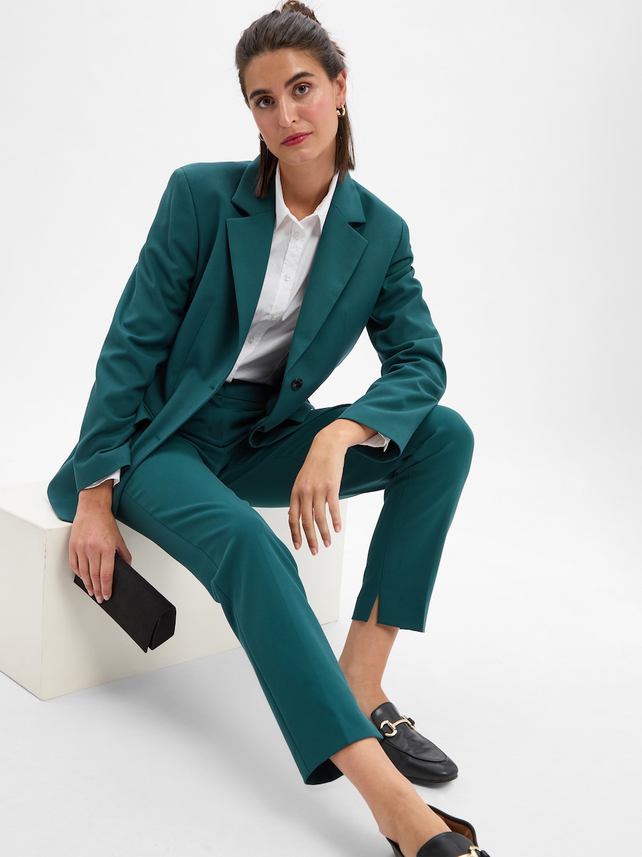 

Узкие брюки со складками спереди HUGO Hetana, Fir