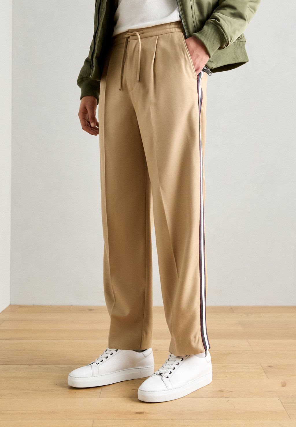 

Брюки TAPE TRIMMED TAILORED STRAIGHT FIT Scotch & Soda, песочный