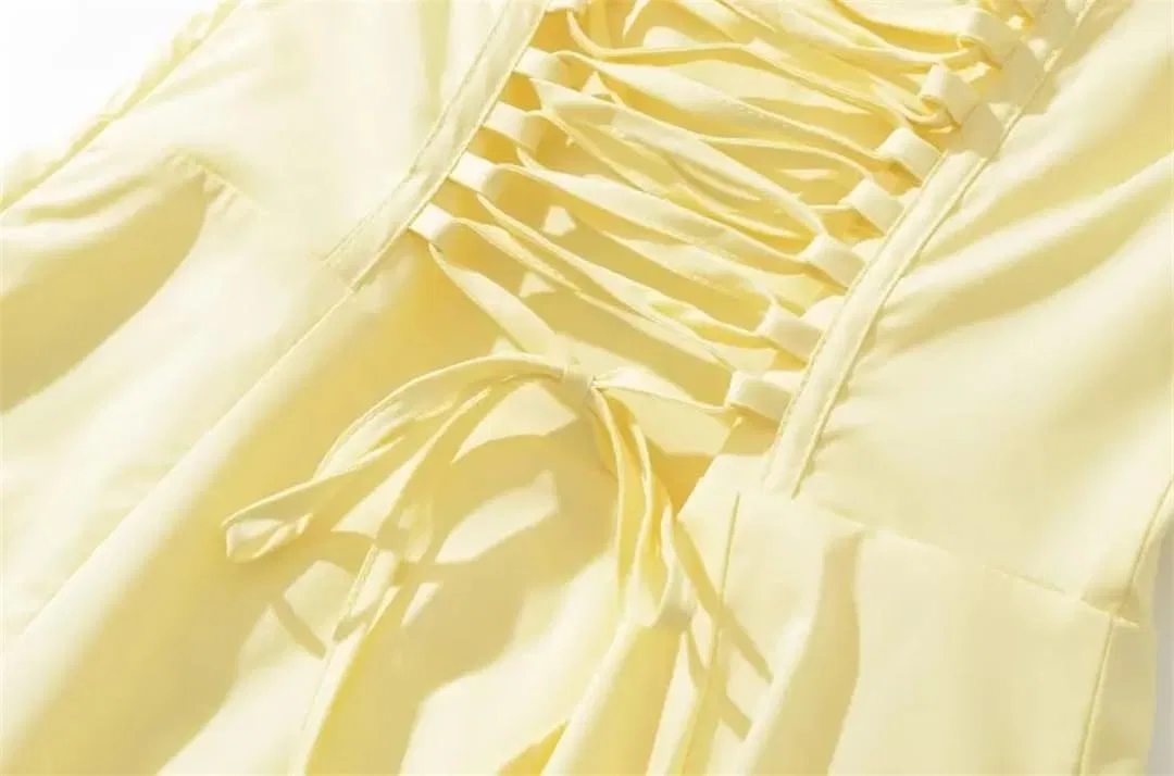 Женское элегантное платье-комбинация с открытой спиной, Yellow — фото 3