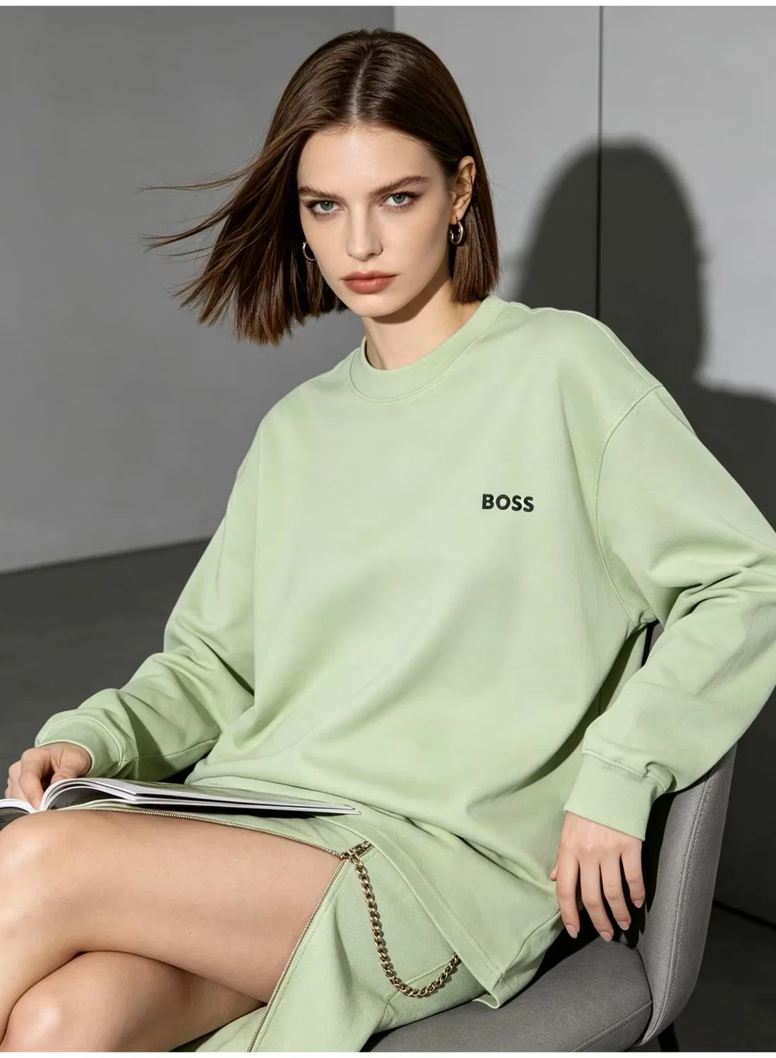 Свитшот с круглым выворотом Boss, мятный — фото 4