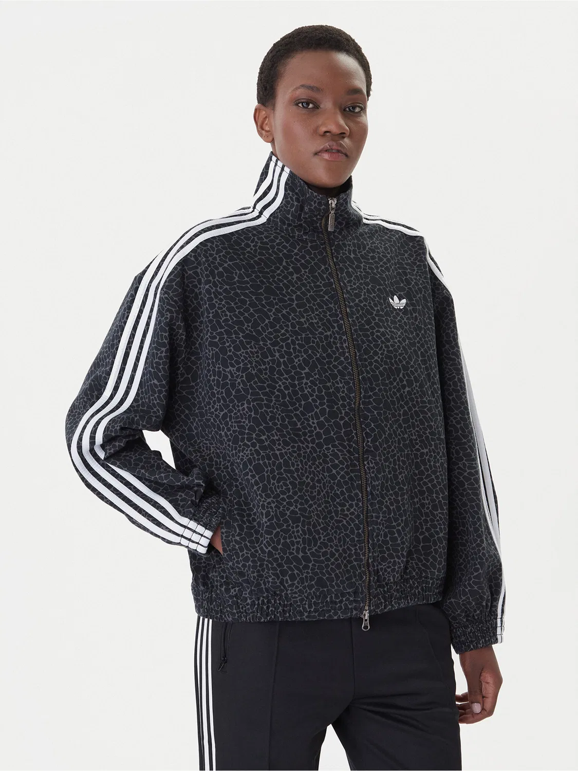 Женская джинсовая куртка оверсайз Firebird Aop Adidas, серый