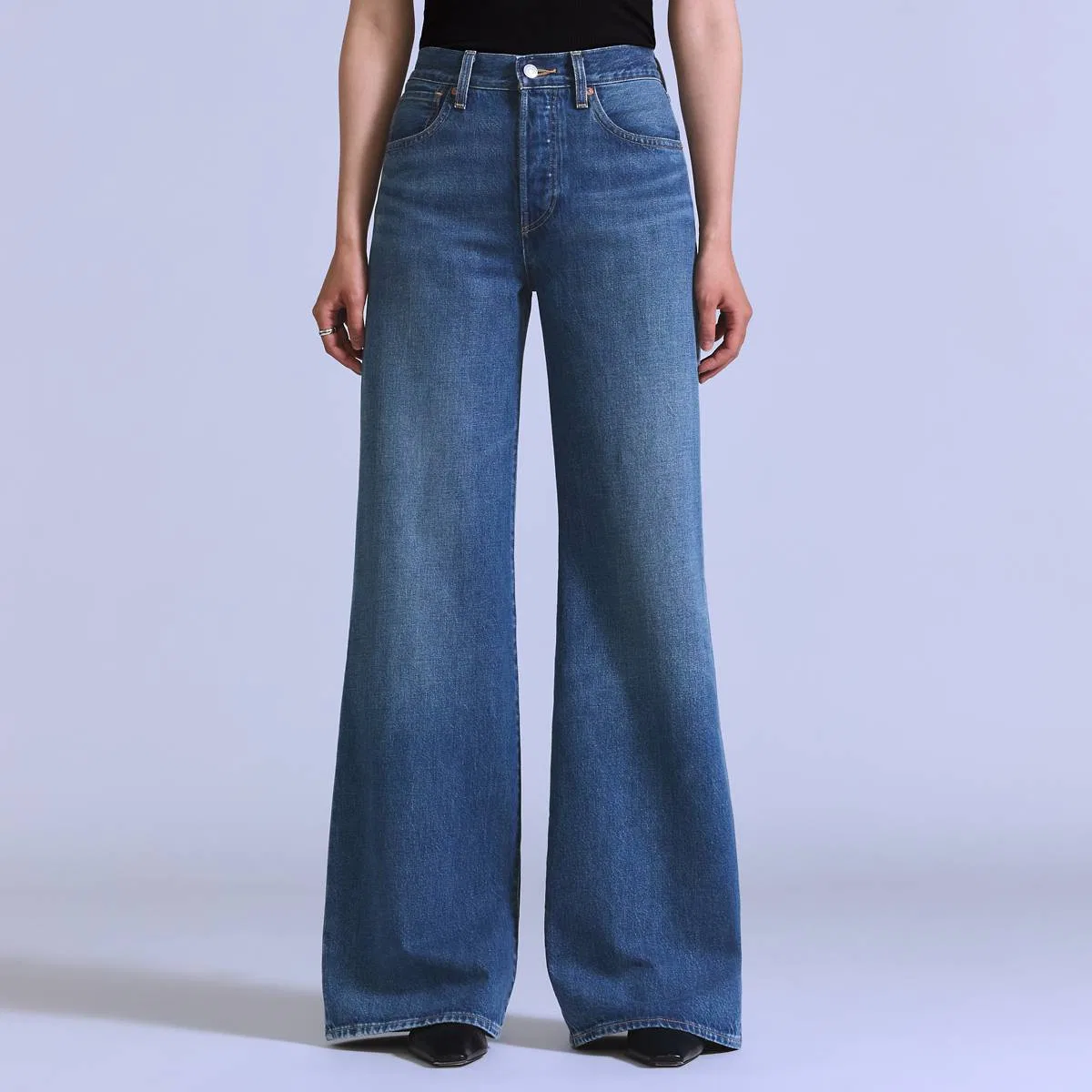 Женские расклешенные джинсы в стиле 70-х Levi's, Terzi - Blue — фото 2