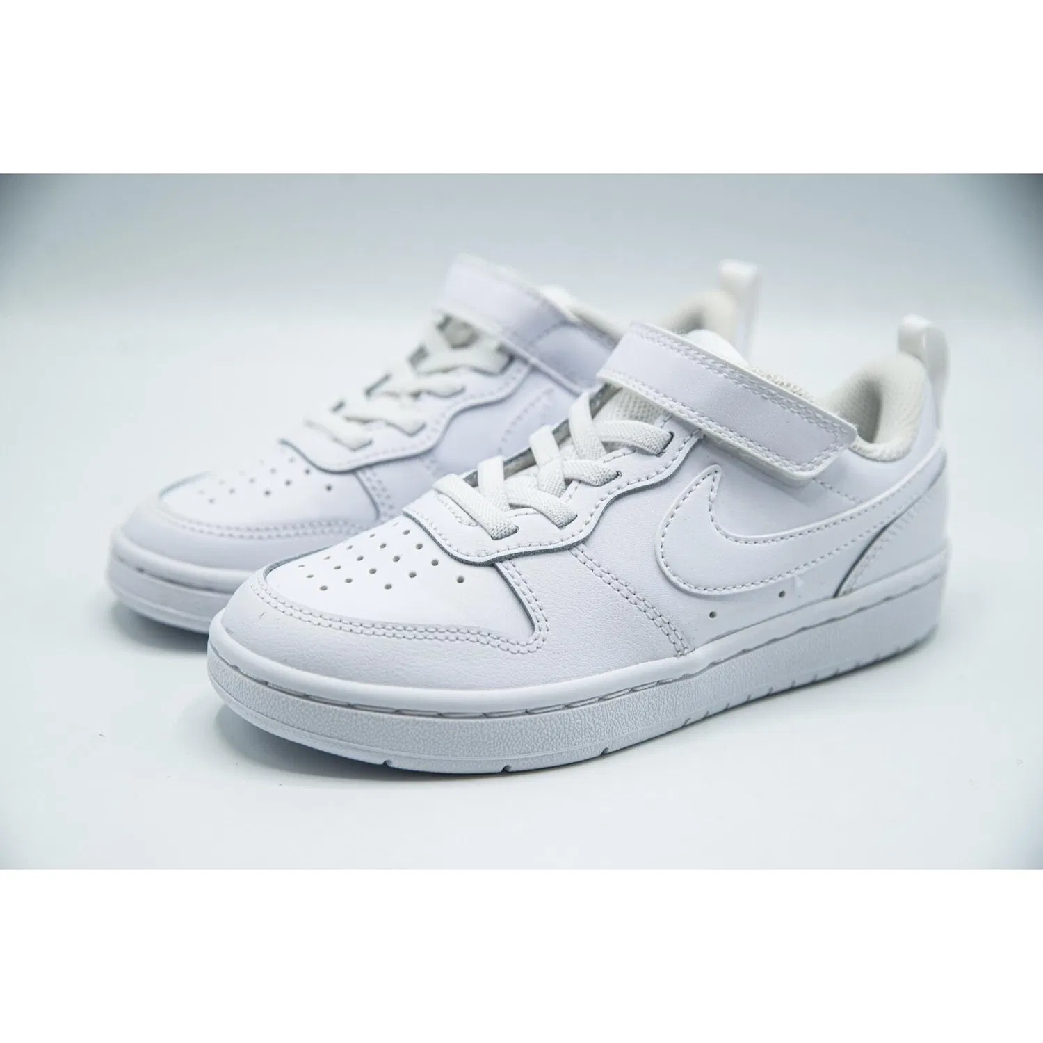 Детские кожаные кроссовки с липучкой Nike Court Borough Low 2, Цвет Weiss — фото 3