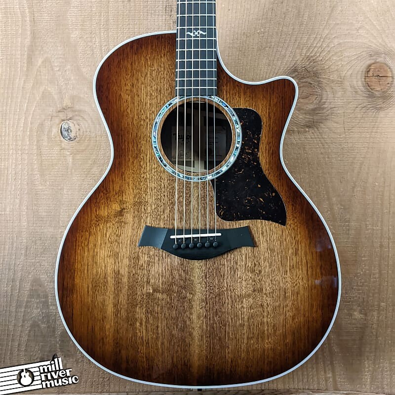 

Акустическая гитара Taylor 424ce Special Edition Grand Auditorium All Walnut Acoustic Electric Guitar w/HSC