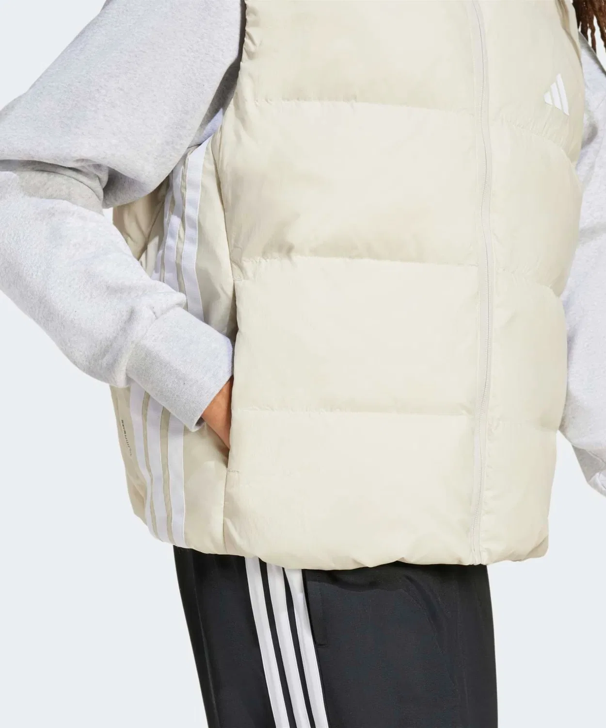 Мужской пуховый жилет с наполнителем Climawarm, модель Essentials Climawarm Three Stripes Puffer Down Vest, Adidas, White — фото 4