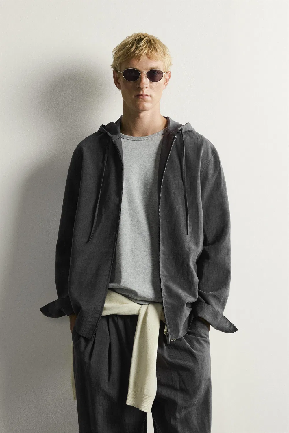 Полосатая струящаяся рубашка с капюшоном ZARA, Anthracite grey — фото 2