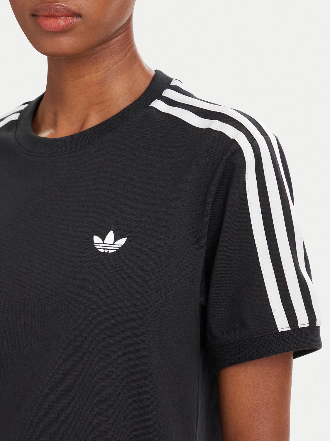 Женская футболка стандартного кроя Pleated Adidas, черный — фото 4