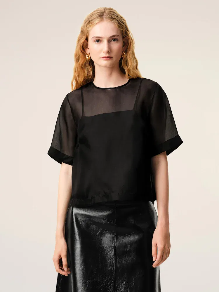 Топ с полупрозрачной тканью и встроенным топом, модель Short Sleeves Sheer Top With Undertop, бренд AMI PARIS, Noir — фото 2