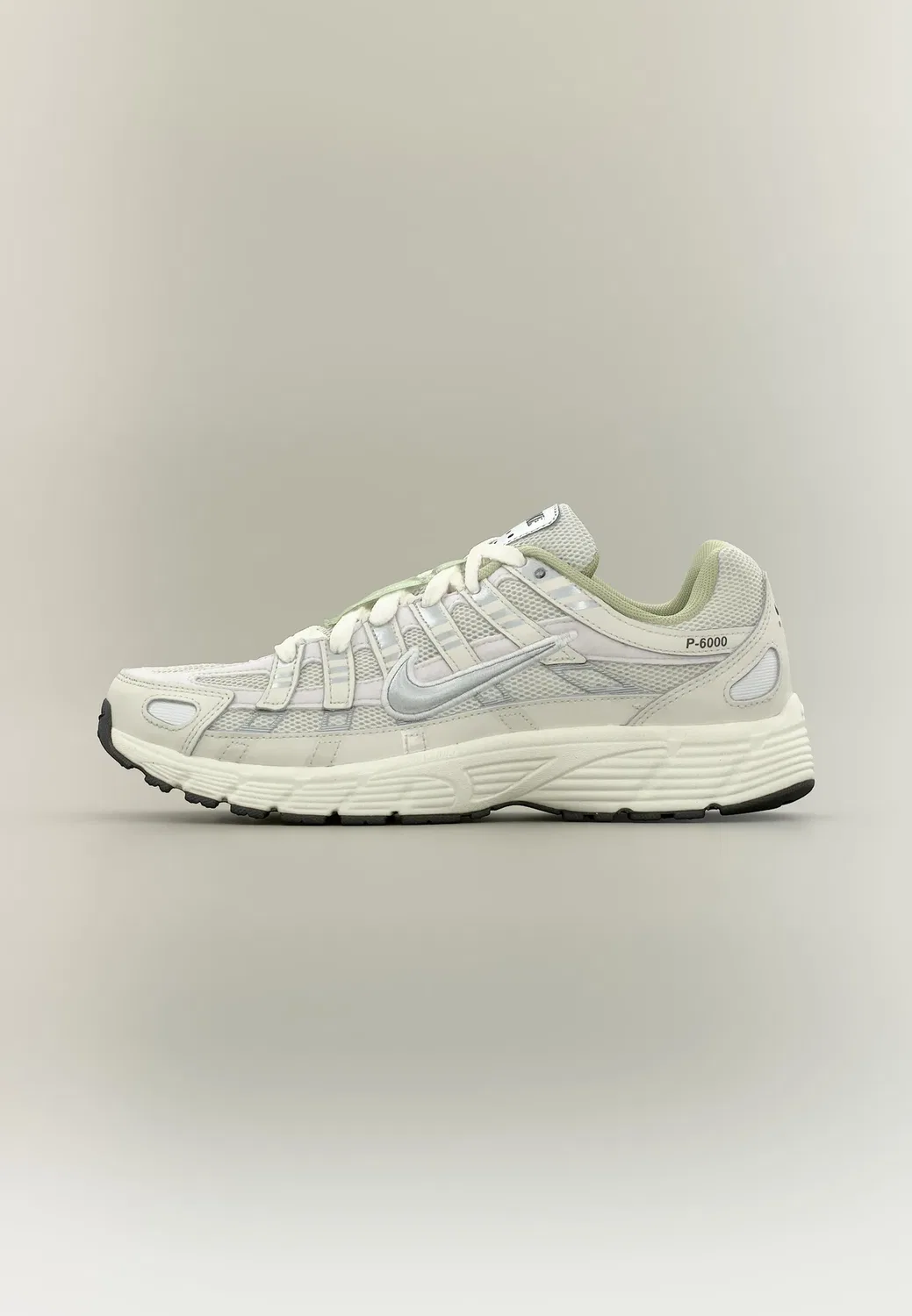 Кроссовки унисекс P 6000 Nike Sportswear, Platinum-Coloured Tint/Metallic Silver-Coloured/Sail/Anthracite/Celadon