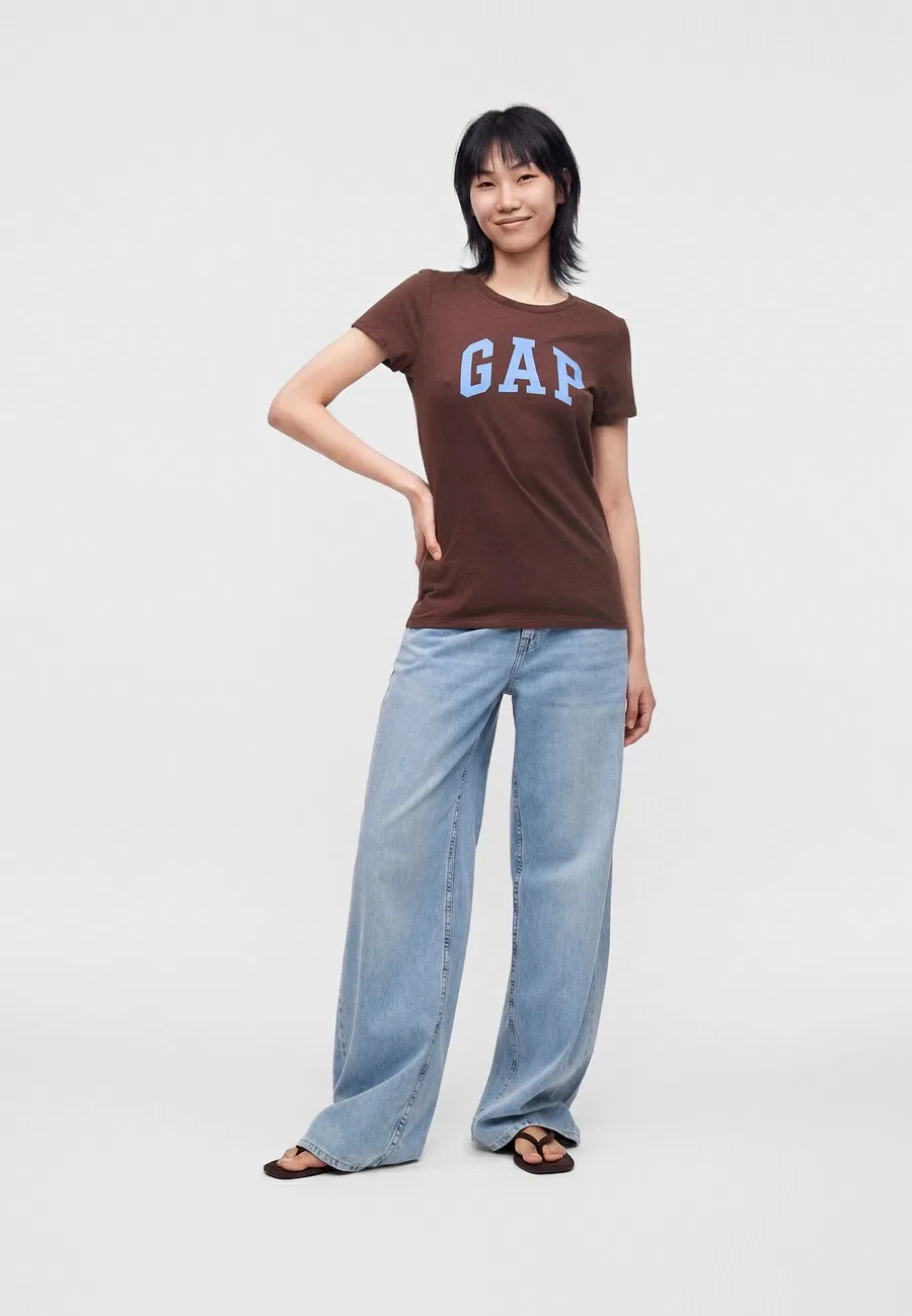 Футболка GAP 'CLASSIC' шоколадного цвета — фото 4
