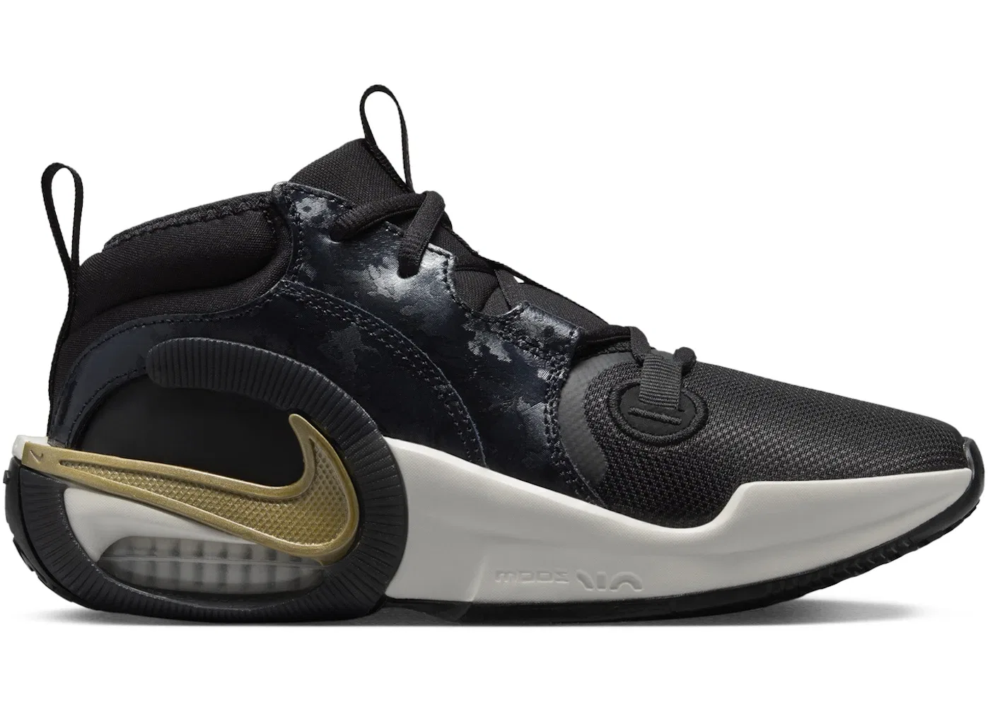 Детские кроссовки для мальчиков с замком Nike Air Zoom Crossover 2 Nike, Black/Pale Ivory/Metallic Gold