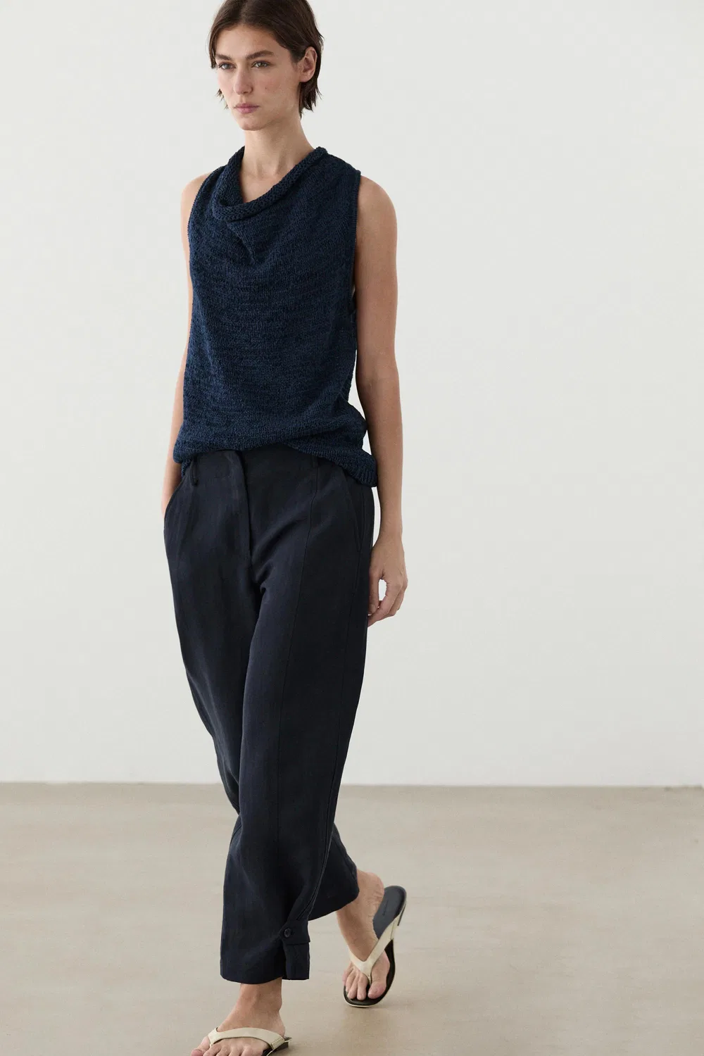 Брюки Massimo Dutti, струящиеся, из смесовой льняной ткани, темно-синие — фото 3