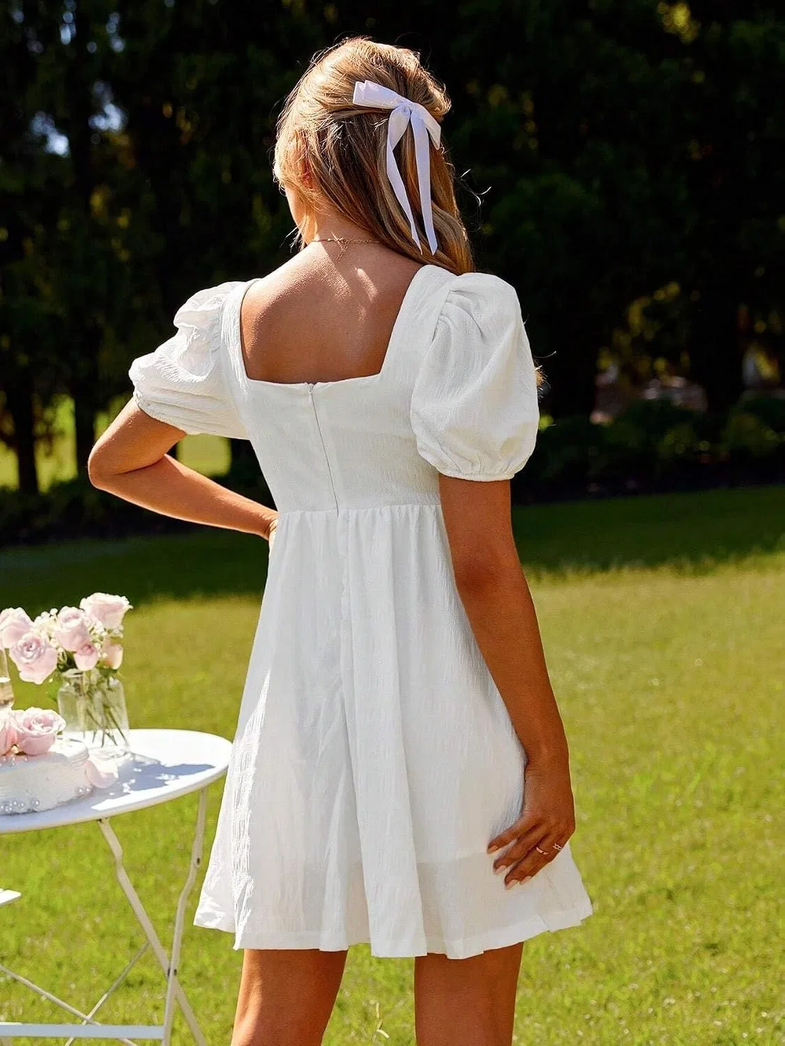 Женское A-силуэта короткое платье с пышными рукавами, White — фото 3
