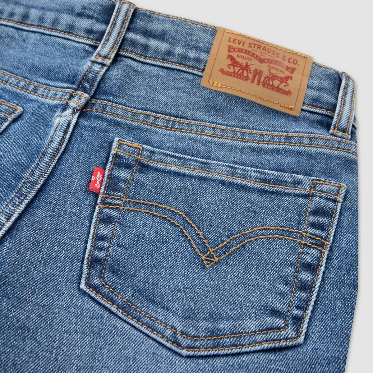 расклешенные джинсы 726 с бахромой для девочек 7-16 лет Levi's, Tide Me Over - Dark Wash — фото 4