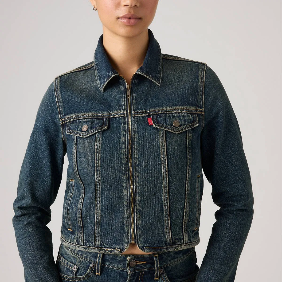 Оригинальная куртка дальнобойщика на молнии Levi's, Happy Tale Trucker - Dark Wash — фото 2