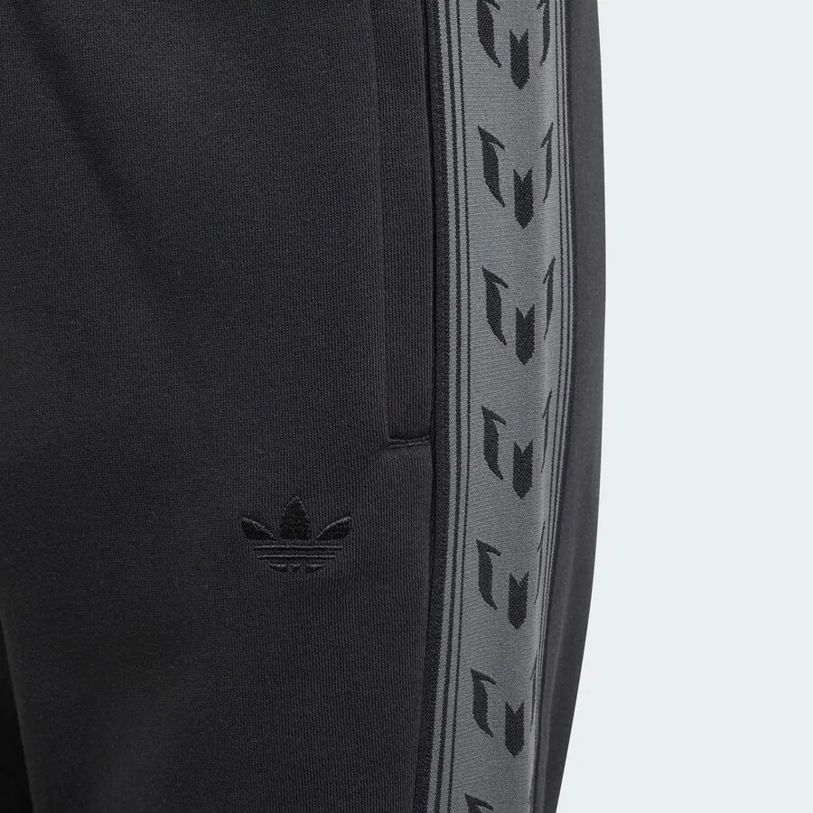 Спортивные брюки ADIDAS PERFORMANCE Tapered Workout Pants 'Messi Originals' черного цвета — фото 3
