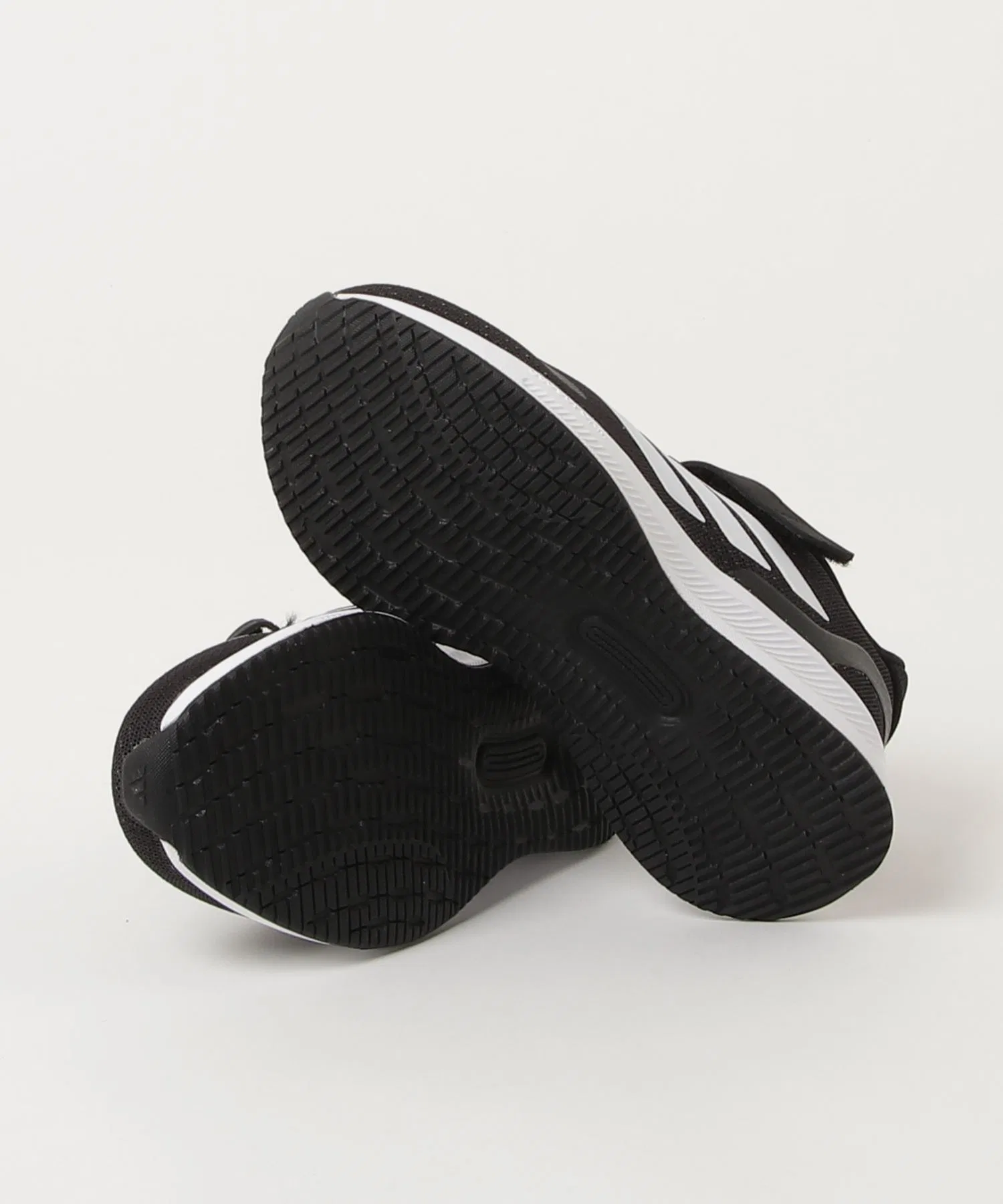 Детские кроссовки Adidas Corefait 5 для бега чёрные с белым — фото 3