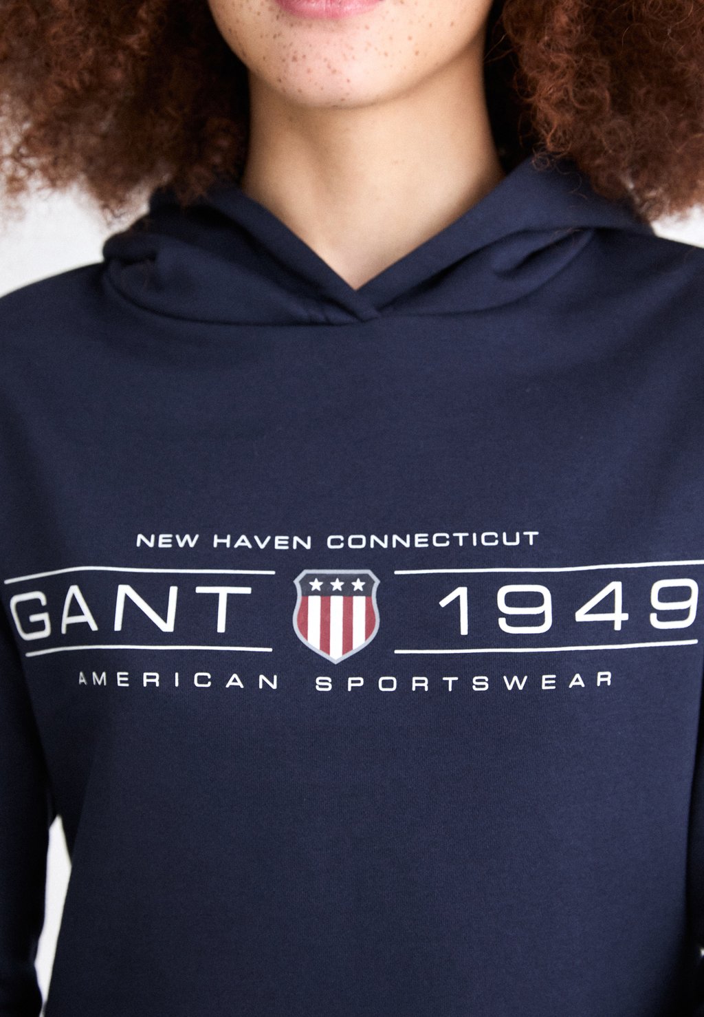 

Толстовка SHIELD HOODIE GANT, темно-синий