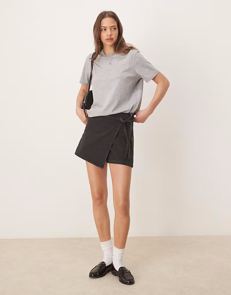 

Джинсовая юбка-шорты ASOS DESIGN черного цвета