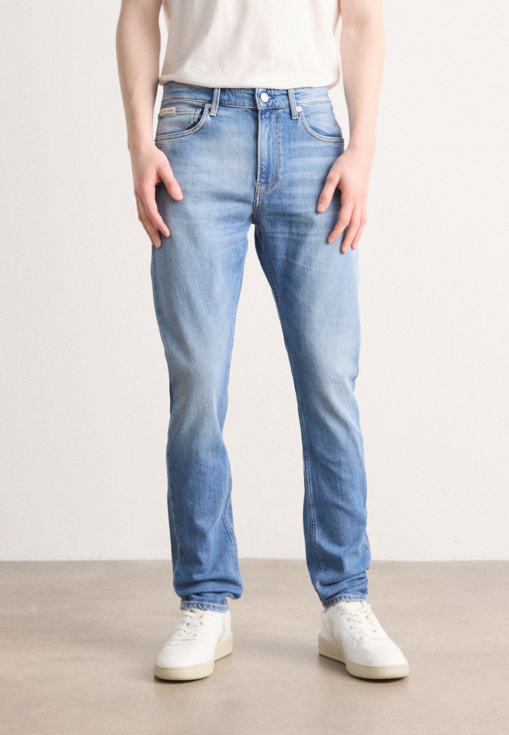 

Зауженные джинсы Calvin Klein Jeans, деним