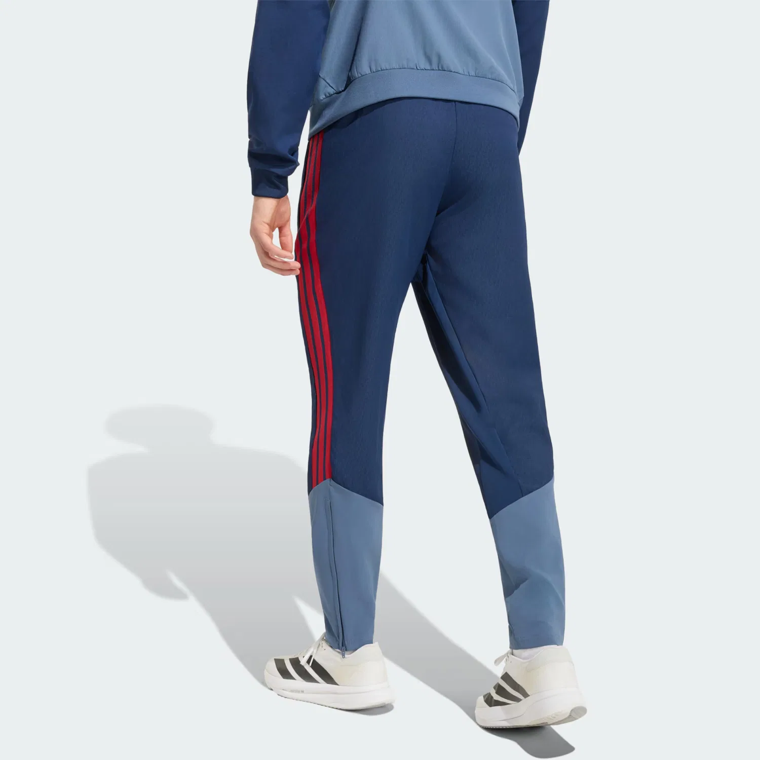 Спортивные брюки Adidas Performance Slim fit FC Bayern München 26/27 в темно-синем и опаловом цветах — фото 3