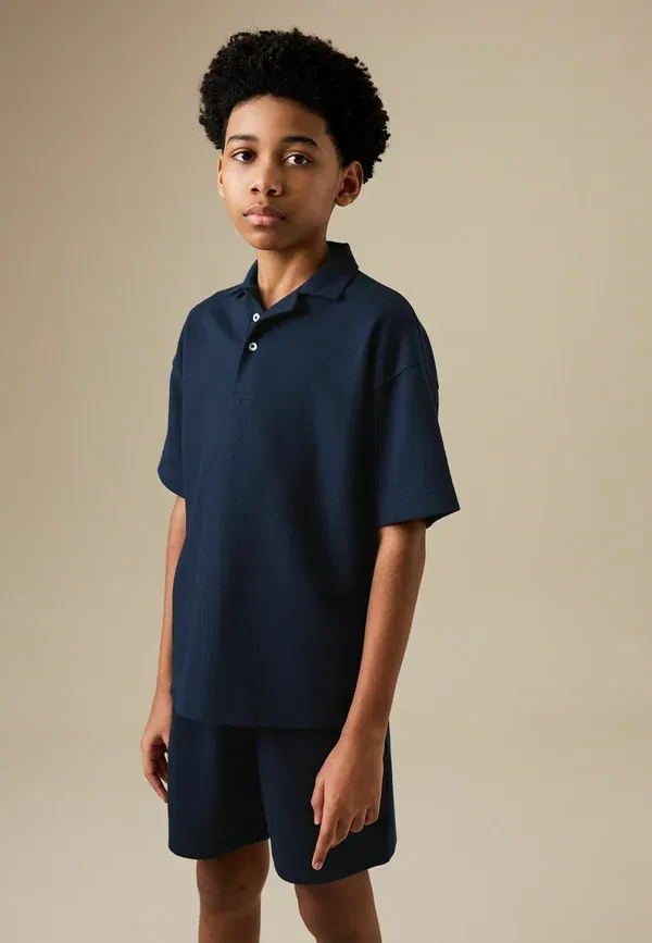 Комплект: поло и шорты, свободный крой, Regular fit - short sleeve textured polo shirt and shorts set - shorts, Next, темно-синий