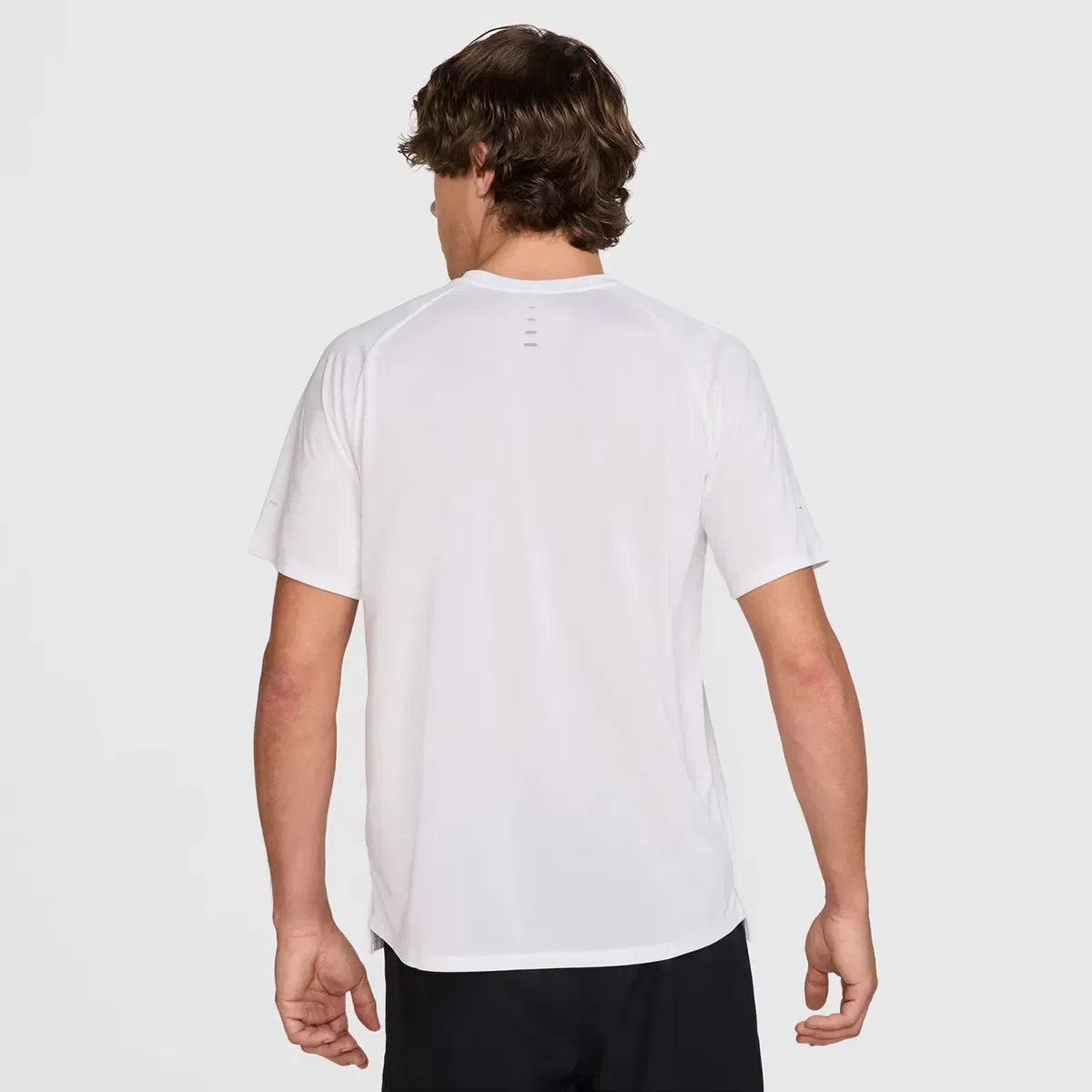 Мужская футболка с коротким рукавом Nike Dri-FIT ADV Stride, Цвет Blanco — фото 2