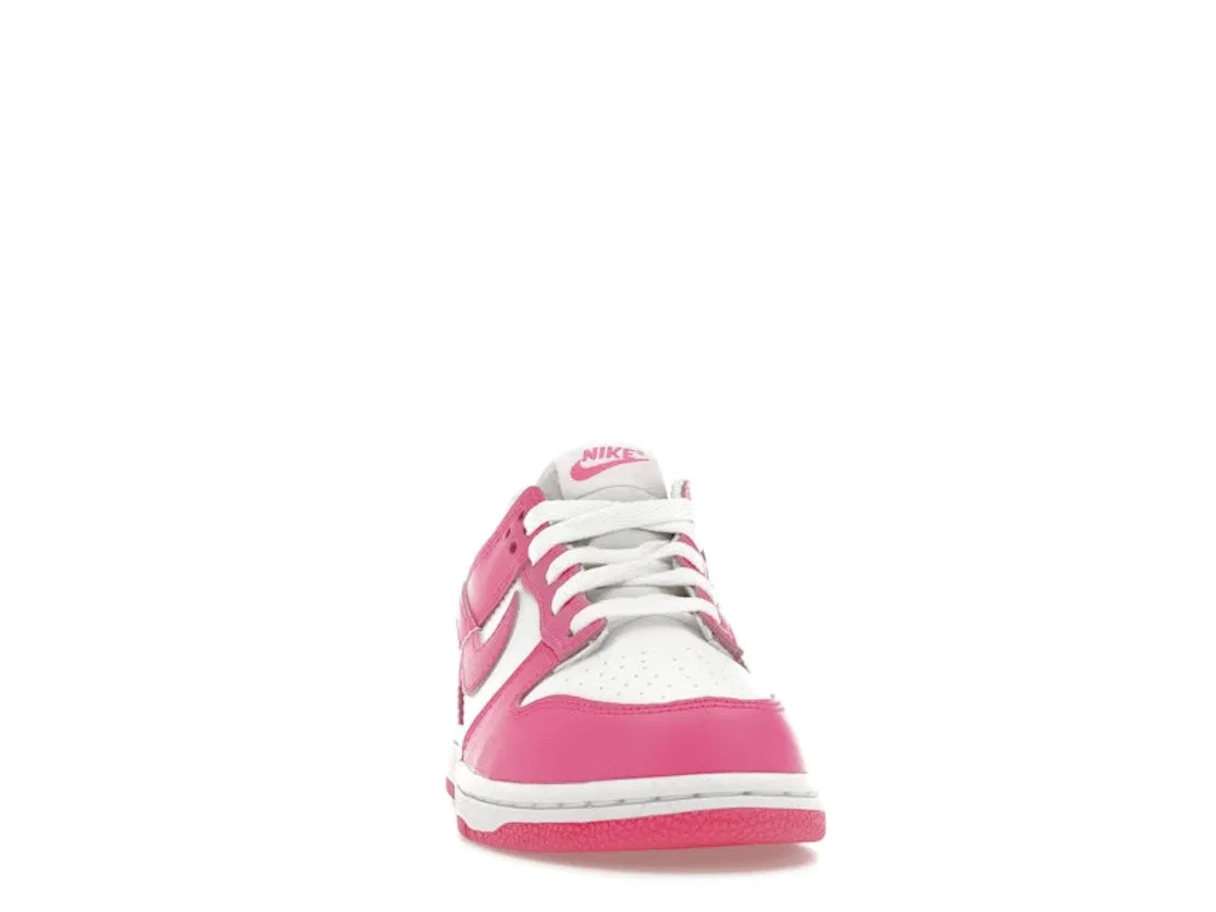 Детские кроссовки для мальчиков и девочек с низким верхом Nike Dunk Low Nike, White / Laser Fuchsia — фото 2