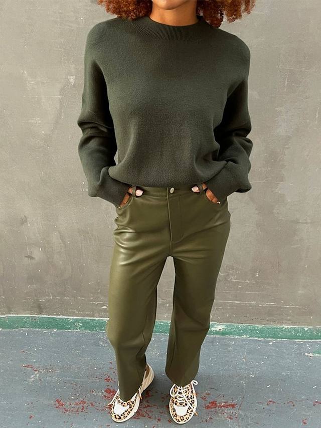 

Брюки с прямыми штанинами из искусственной кожи Never Fully Dressed, хаки
