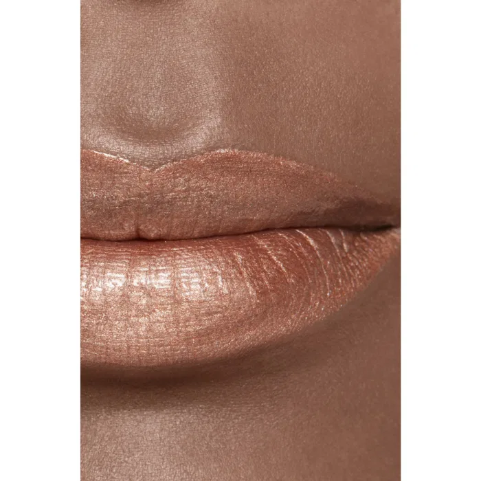 Жидкая губная помада Chanel Rouge allure laque, 60 Inflexible — фото 4