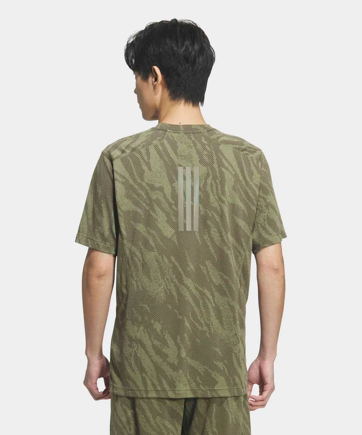 Мужская футболка с принтом Tech Essentials Cool Touch Regular Fit Camo AOP Adidas, Khaki — фото 2