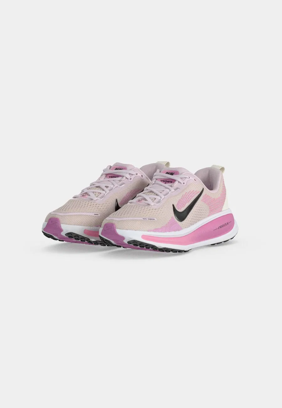 Спортивные кроссовки NIKE 'VOMERO 18' лавандового цвета — фото 2
