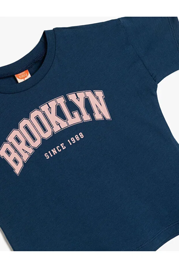 Детская футболка с принтом Slogan printed crew neck short sleeve cotton t-shirt Koton, Navy Blue — фото 3