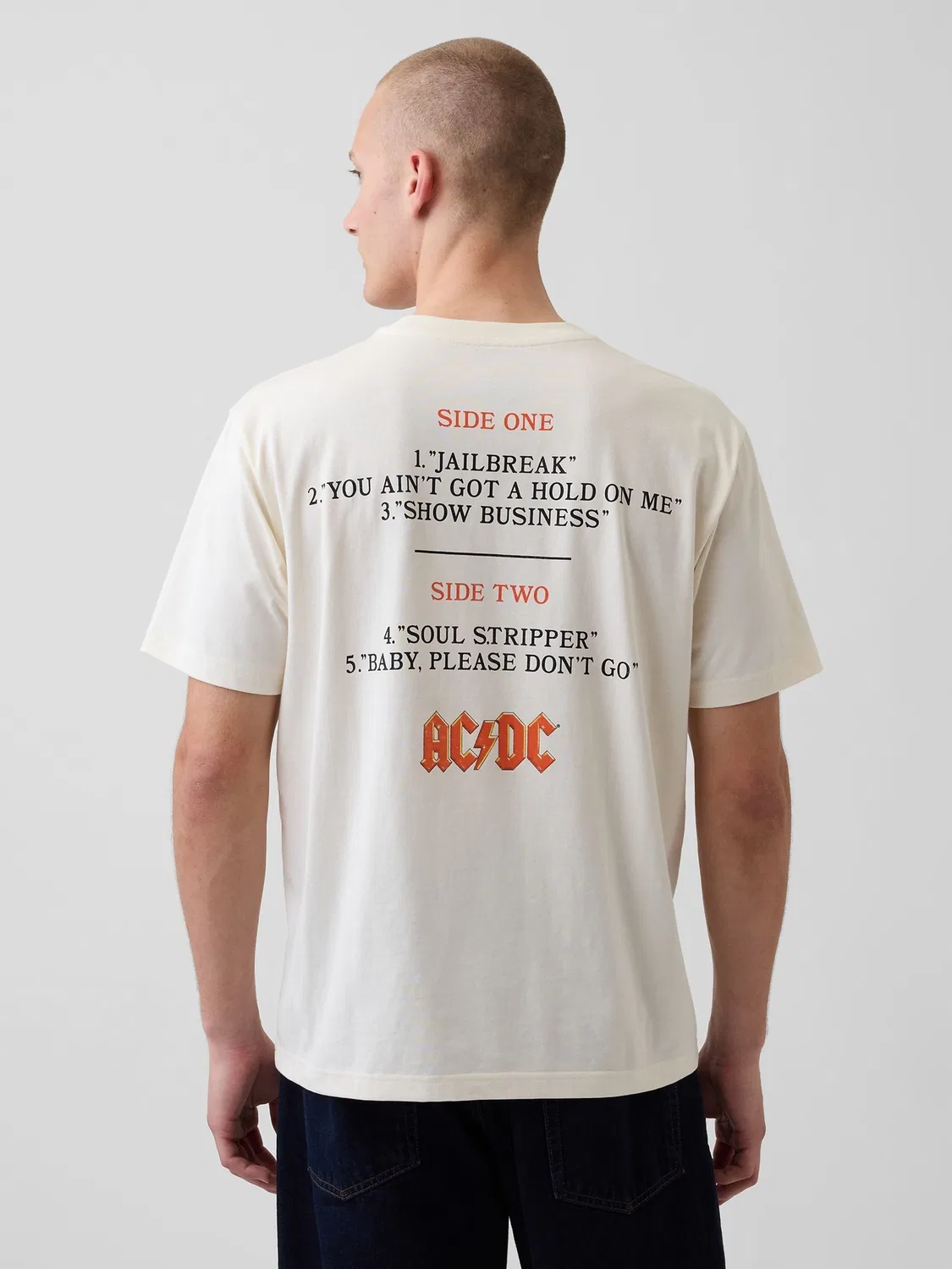 Футболка с принтом ACDC, свободная Gap, белый — фото 2