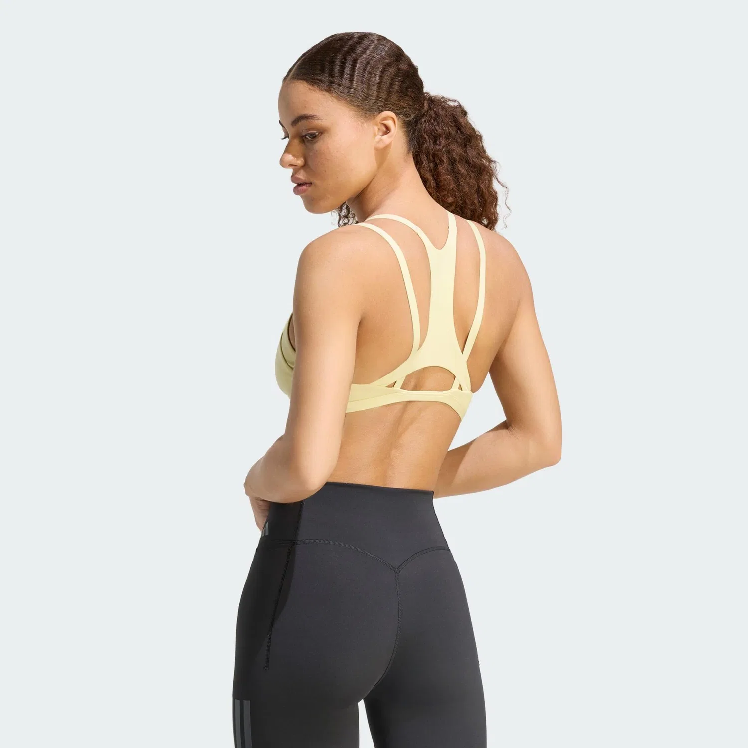 Женский спортивный бюстгальтер с легкой поддержкой Optime Workout Strappy Adidas, Gelb — фото 3