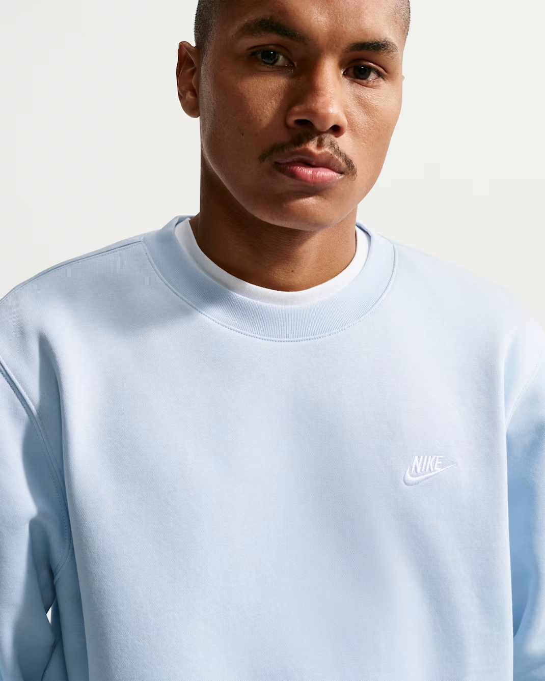 Свитшот Nike Club Fleece Crew, голубой/белый — фото 3