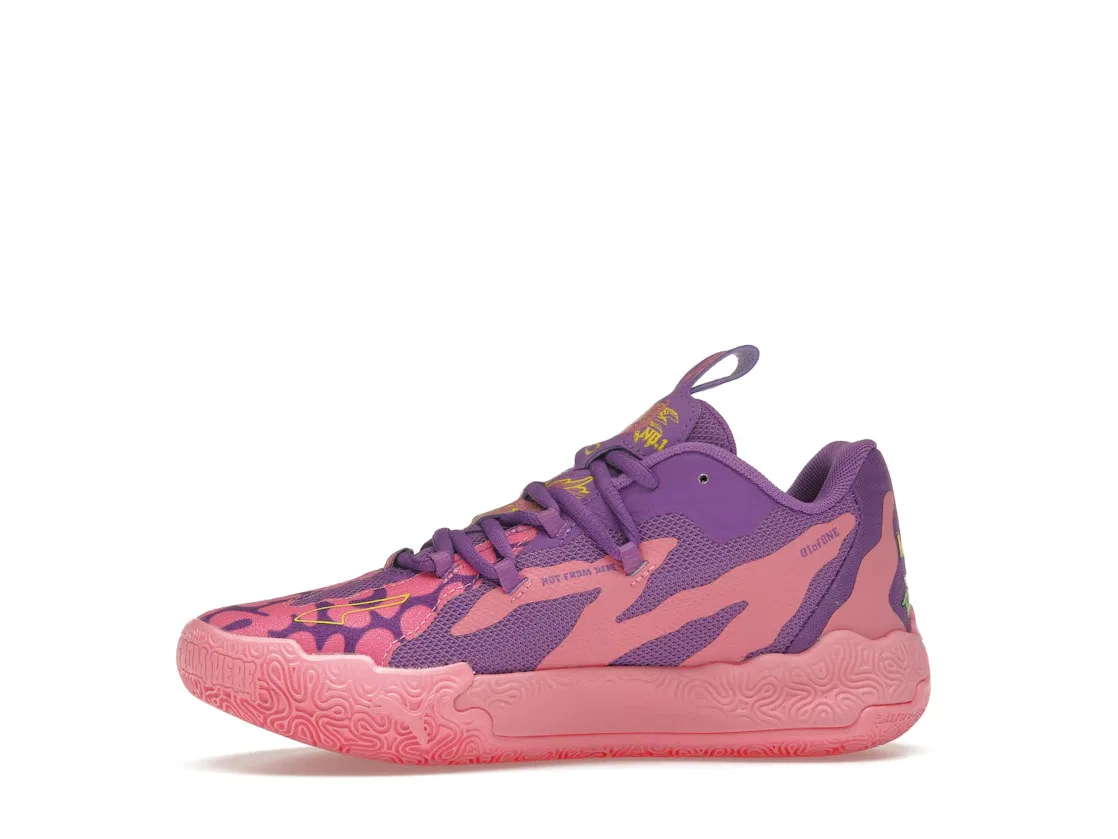 Детские кроссовки с принтом Puma LaMelo Ball MB.03 Lo, Ultra Violet/Fast Pink/Speed Yellow — фото 3