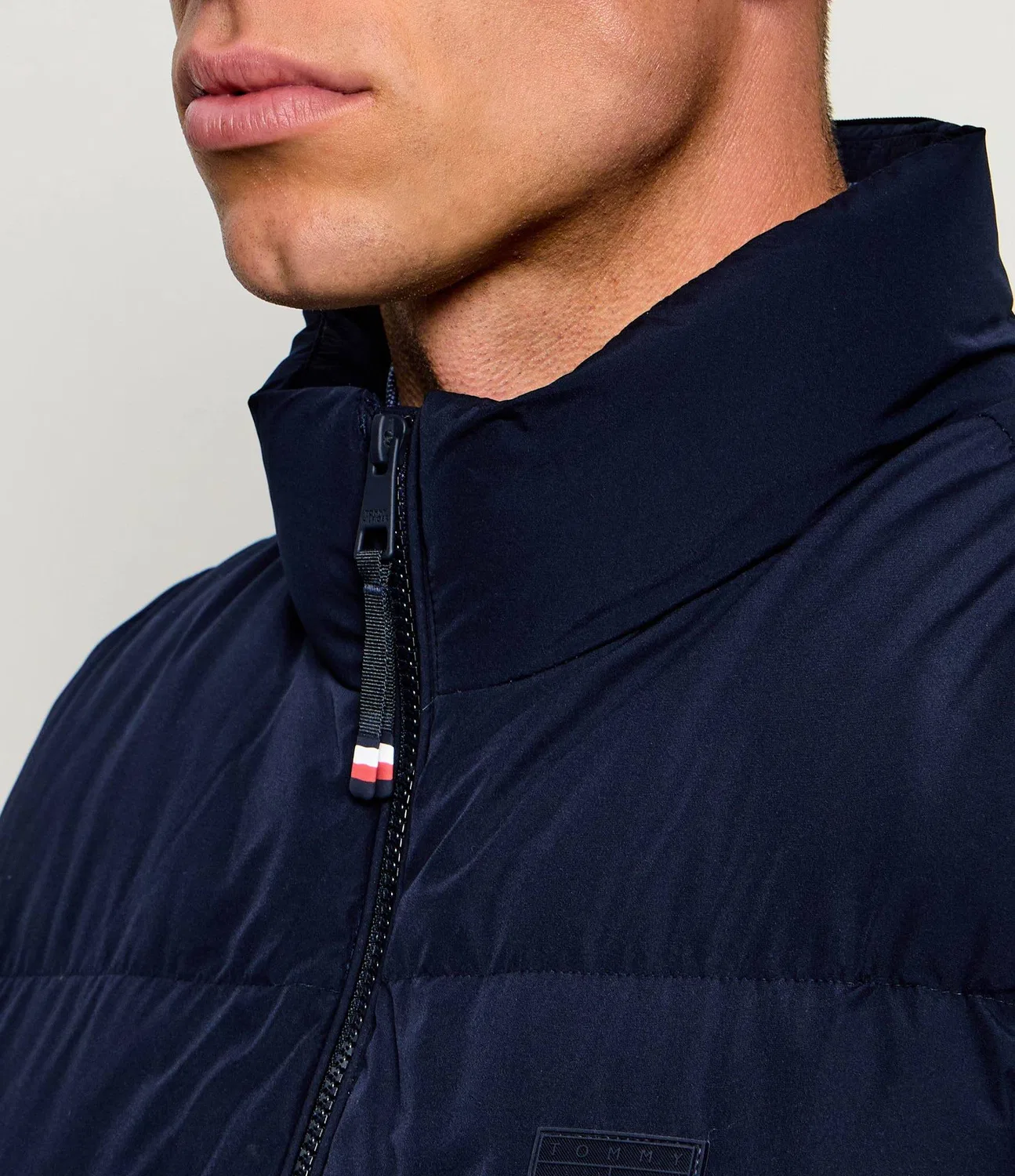 Жилет стеганый Tommy Hilfiger, темно-синий — фото 4