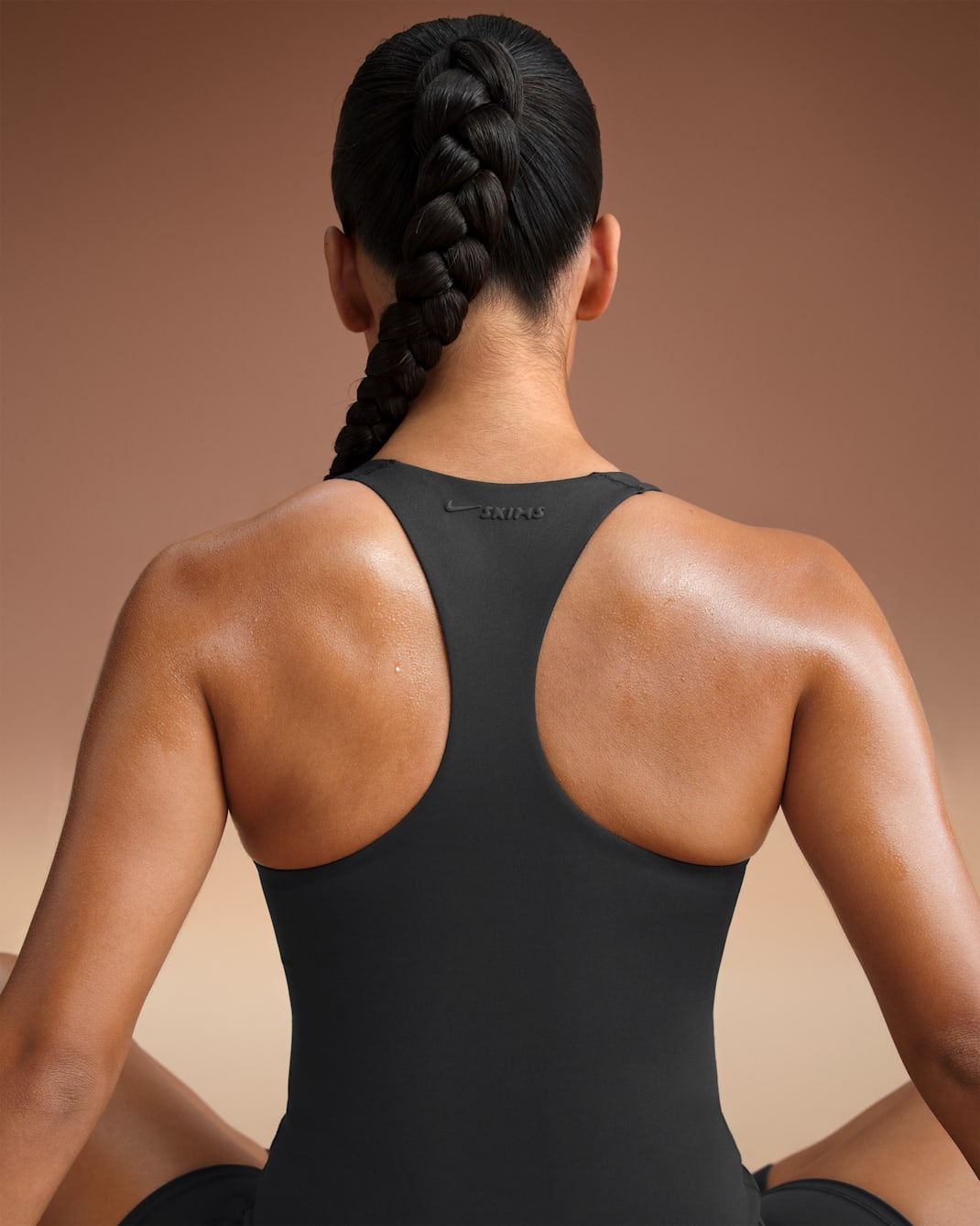 Топ NikeSKIMS Matte Women's Racerback Tank, черный — фото 2