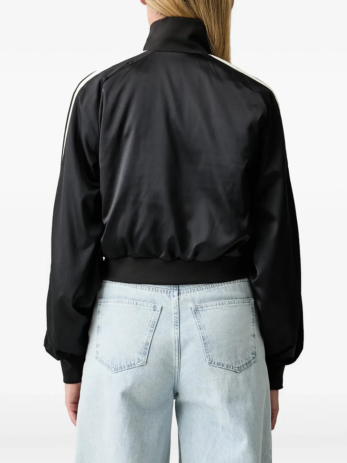 Укороченная куртка черная с цветочным принтом Adidas, черный — фото 4