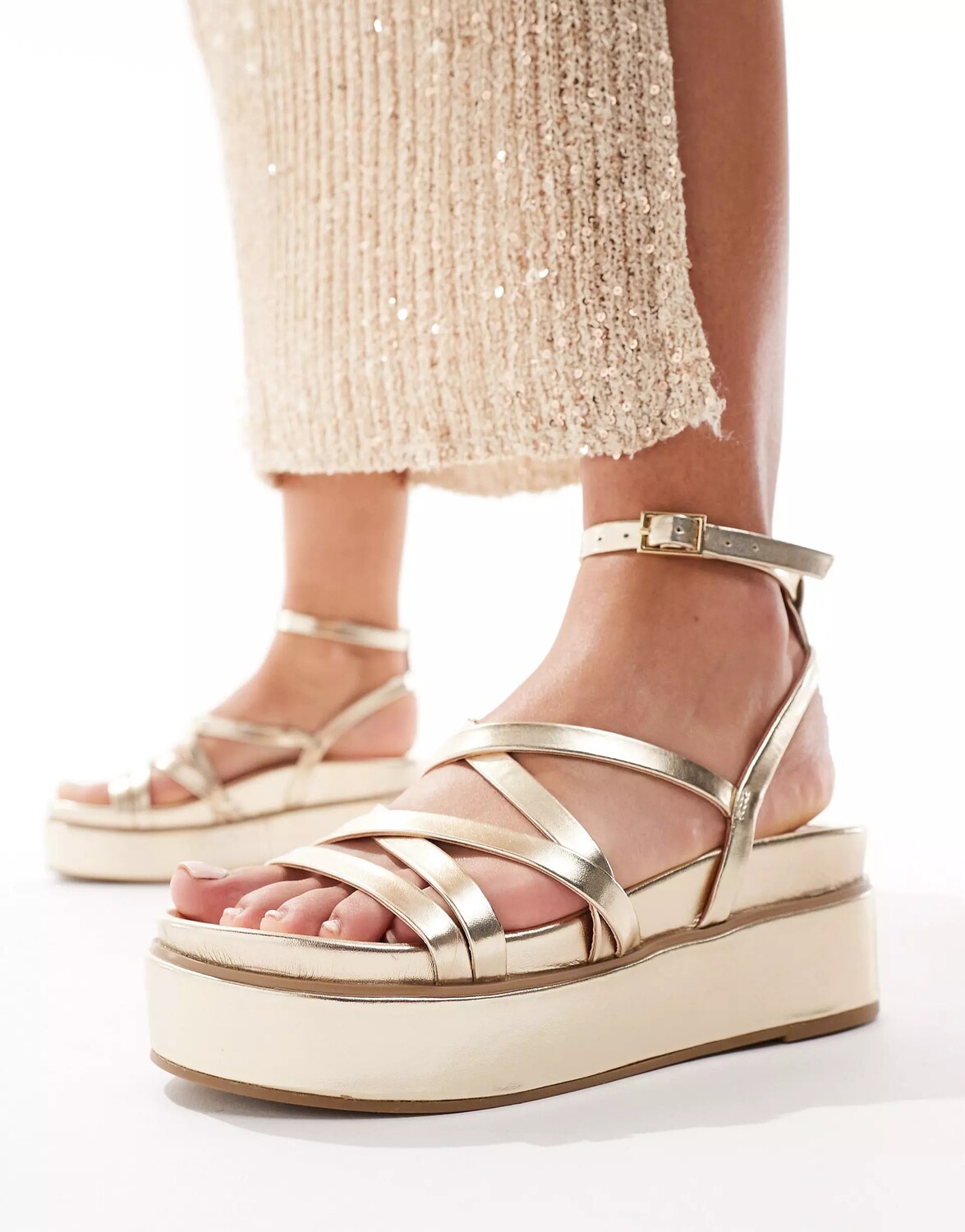 

Сандалии Asos Design Taurus 2 Strappy Flatform, золотой